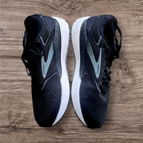 Brooks Men's Beast 20 Running Shoes Blk/Wht, Size 9 Wide (2E) - Picture 2 of 7